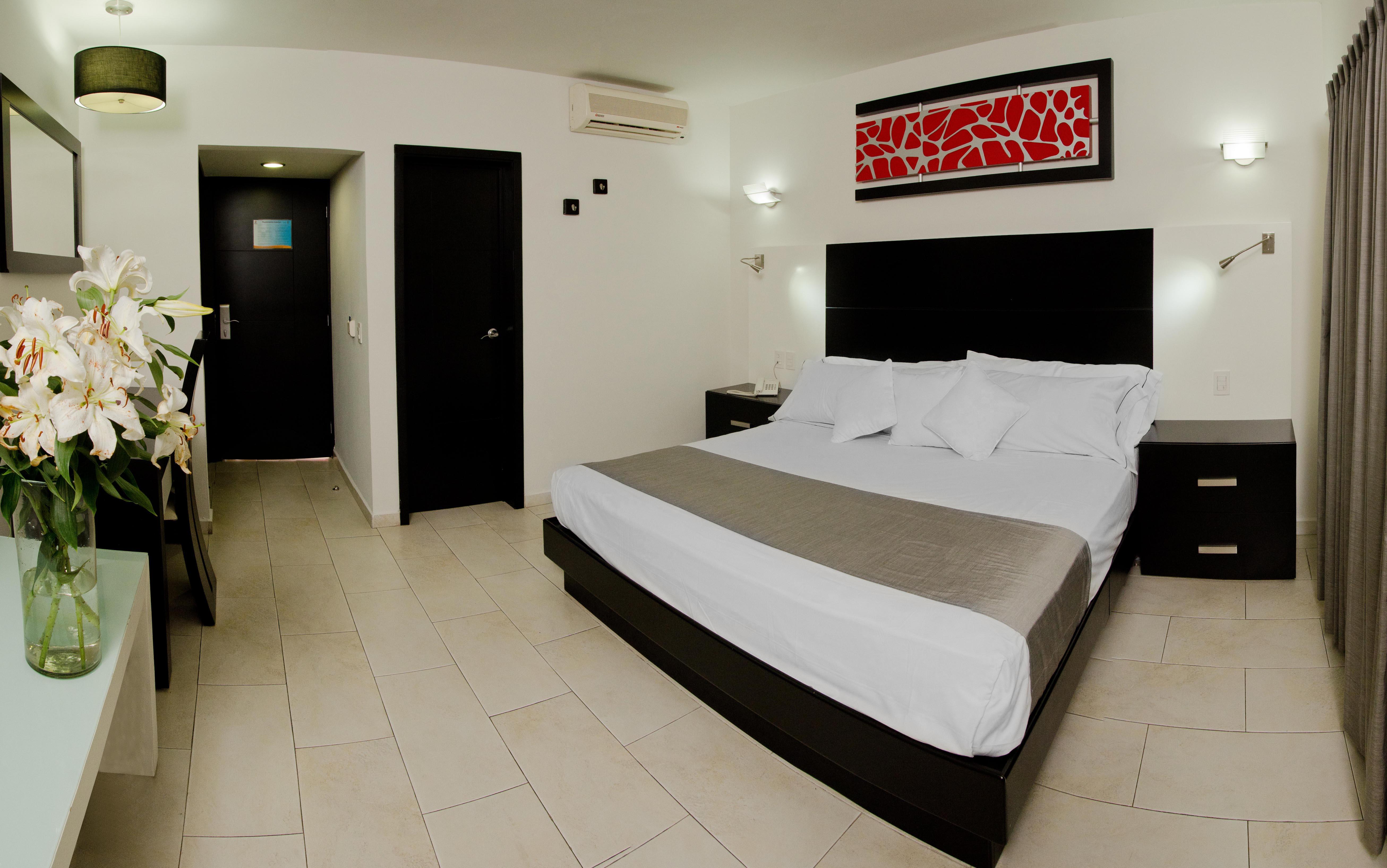Hotel Portonovo Plaza Expo Zapopan Buitenkant foto