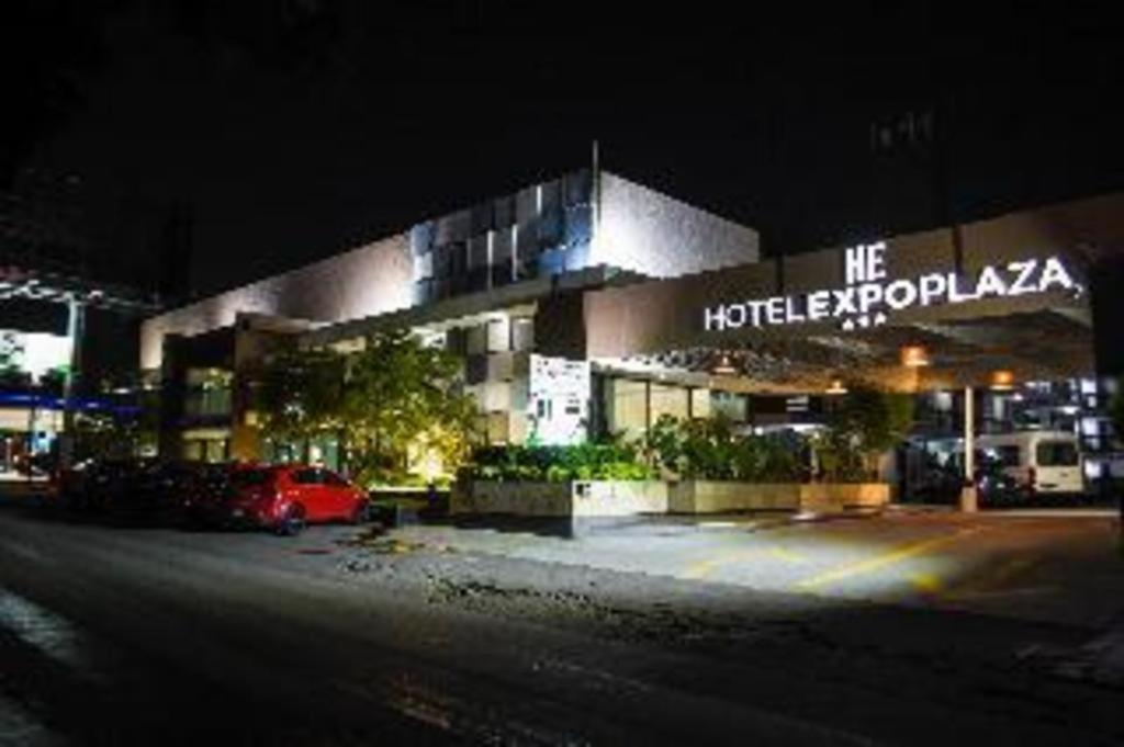Hotel Portonovo Plaza Expo Zapopan Buitenkant foto