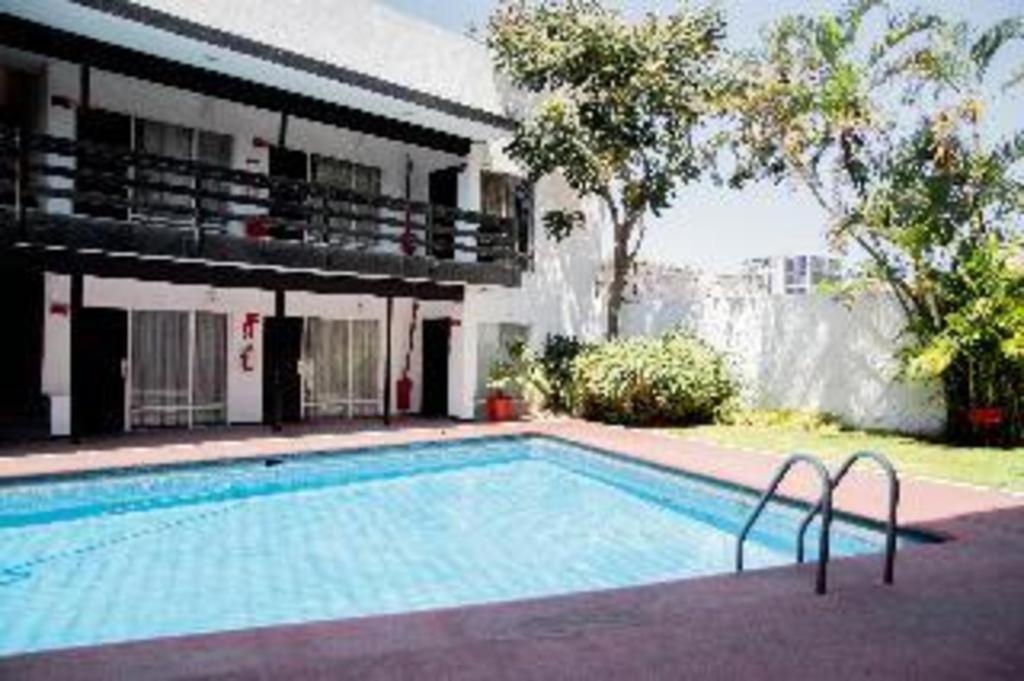 Hotel Portonovo Plaza Expo Zapopan Buitenkant foto