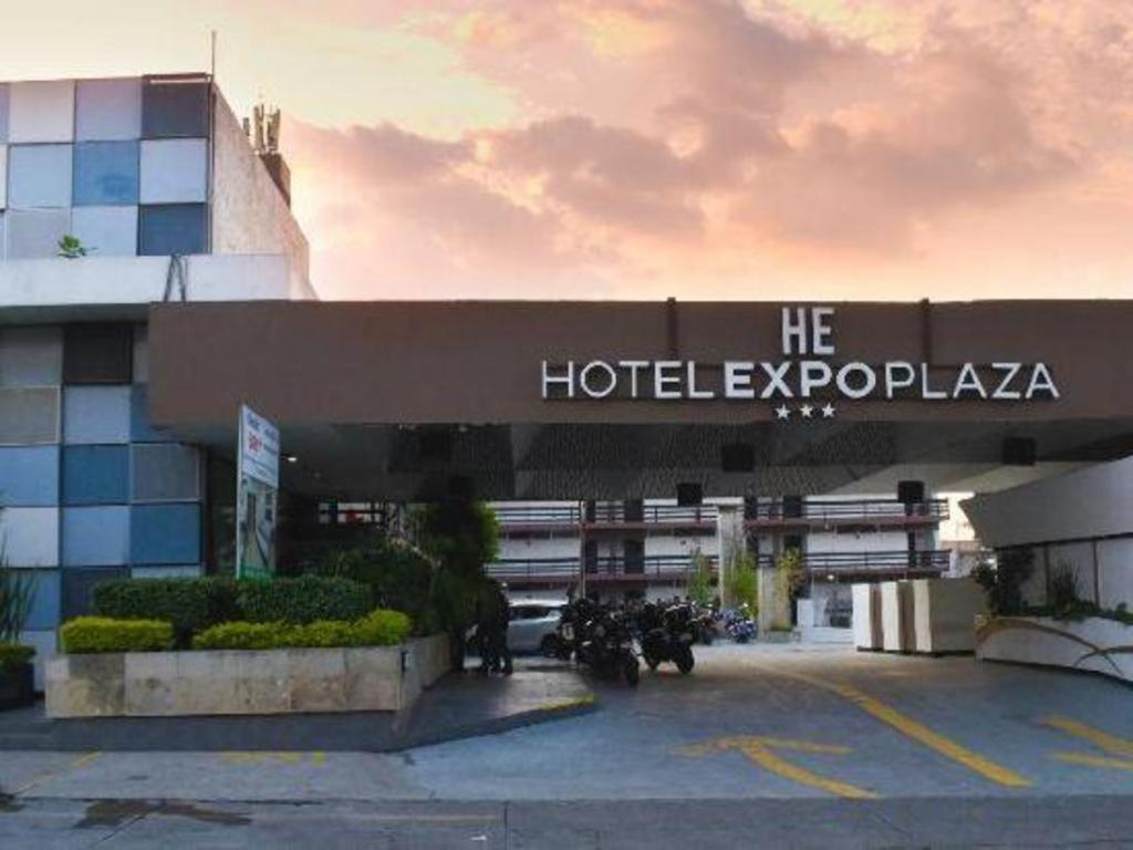 Hotel Portonovo Plaza Expo Zapopan Buitenkant foto