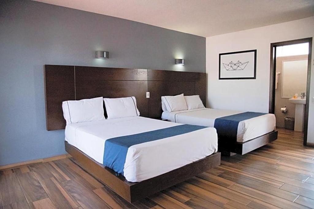 Hotel Portonovo Plaza Expo Zapopan Buitenkant foto