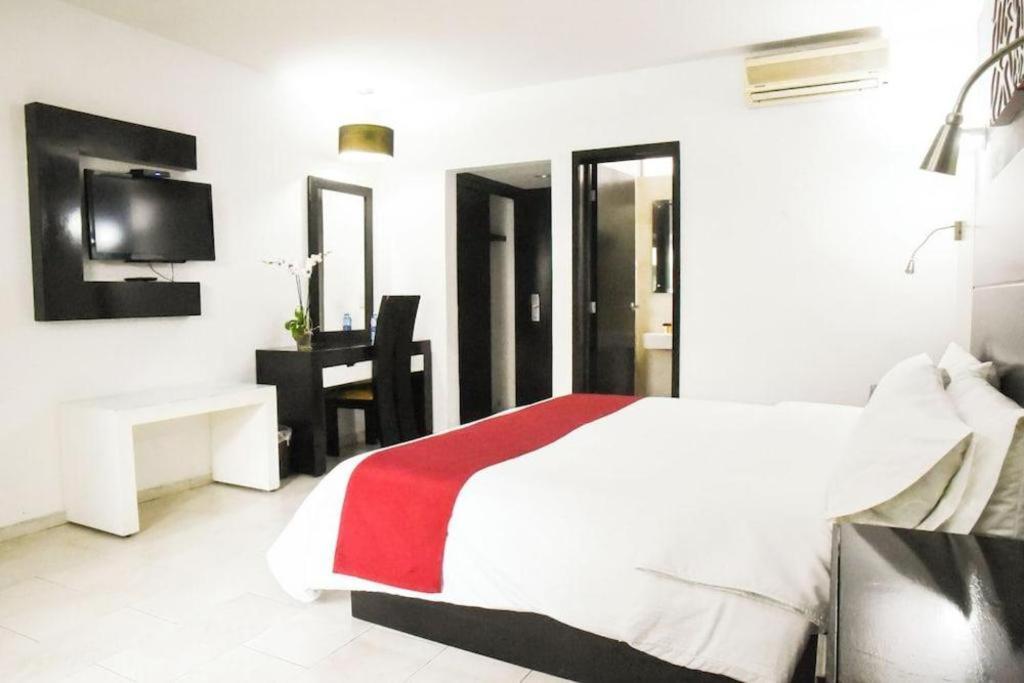 Hotel Portonovo Plaza Expo Zapopan Buitenkant foto