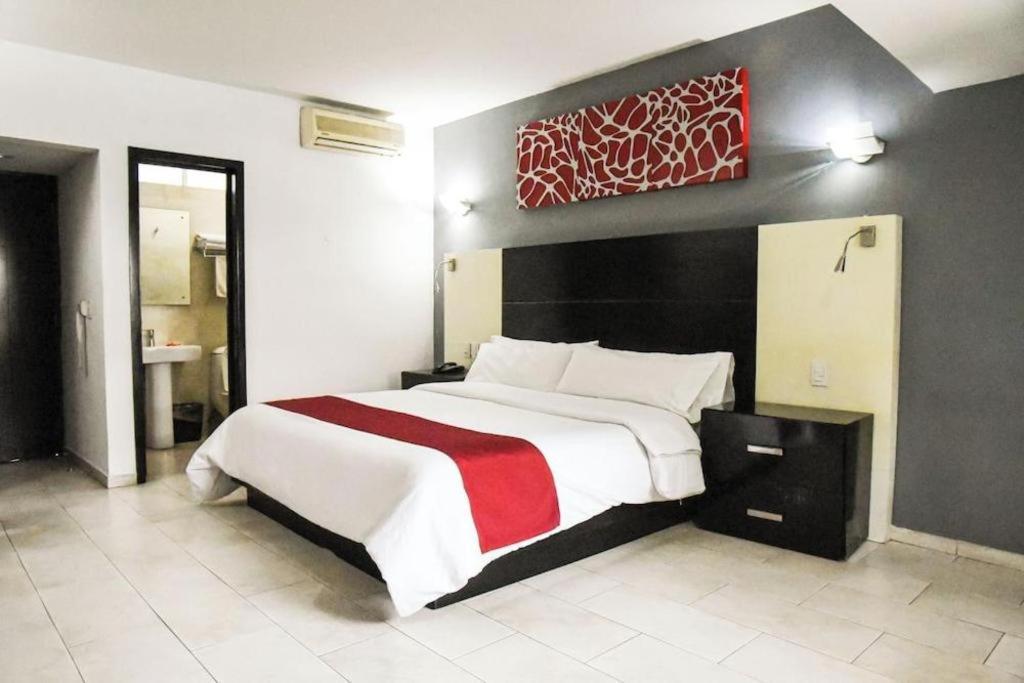 Hotel Portonovo Plaza Expo Zapopan Buitenkant foto