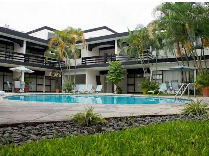 Hotel Portonovo Plaza Expo Zapopan Buitenkant foto
