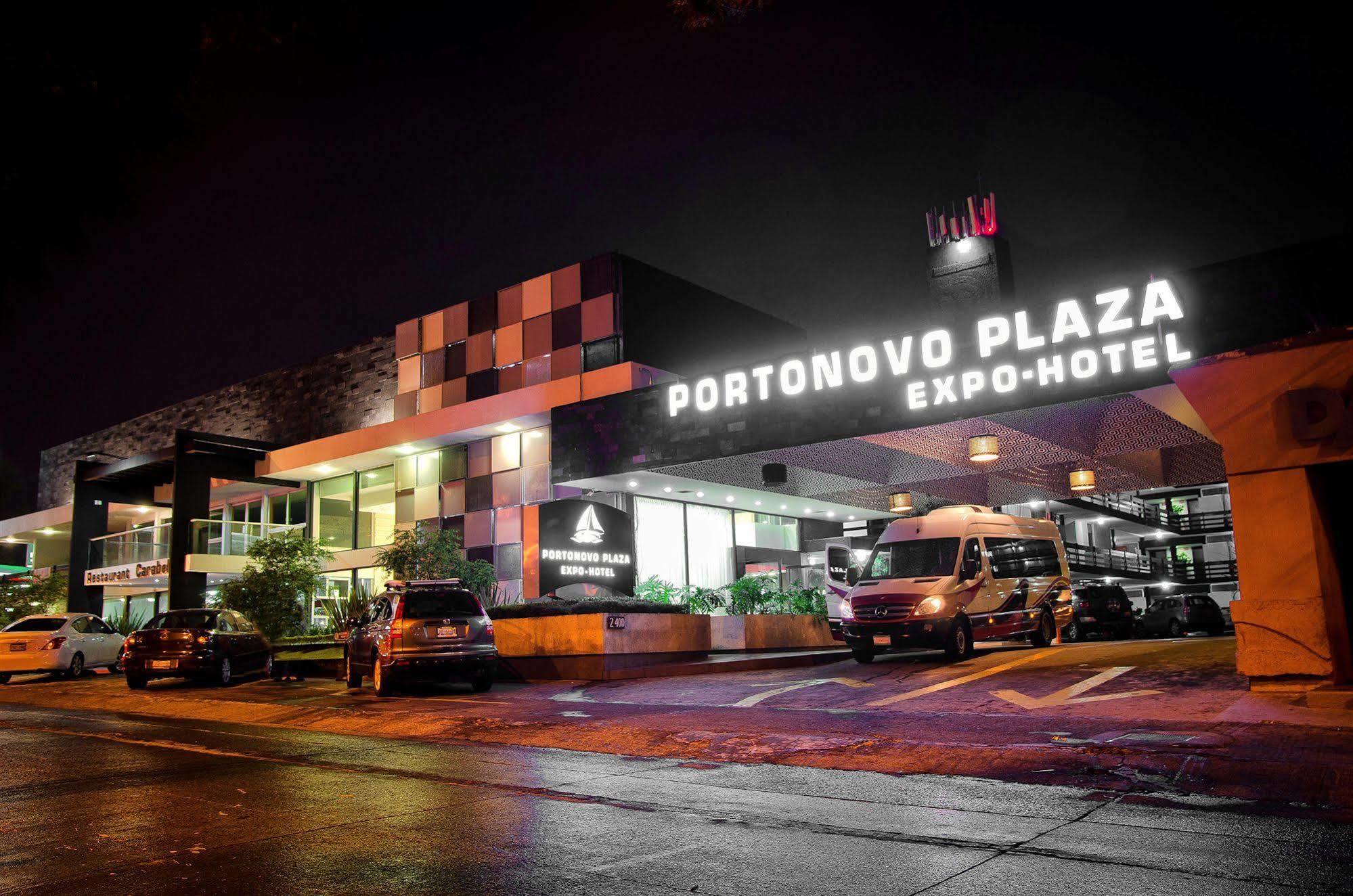 Hotel Portonovo Plaza Expo Zapopan Buitenkant foto