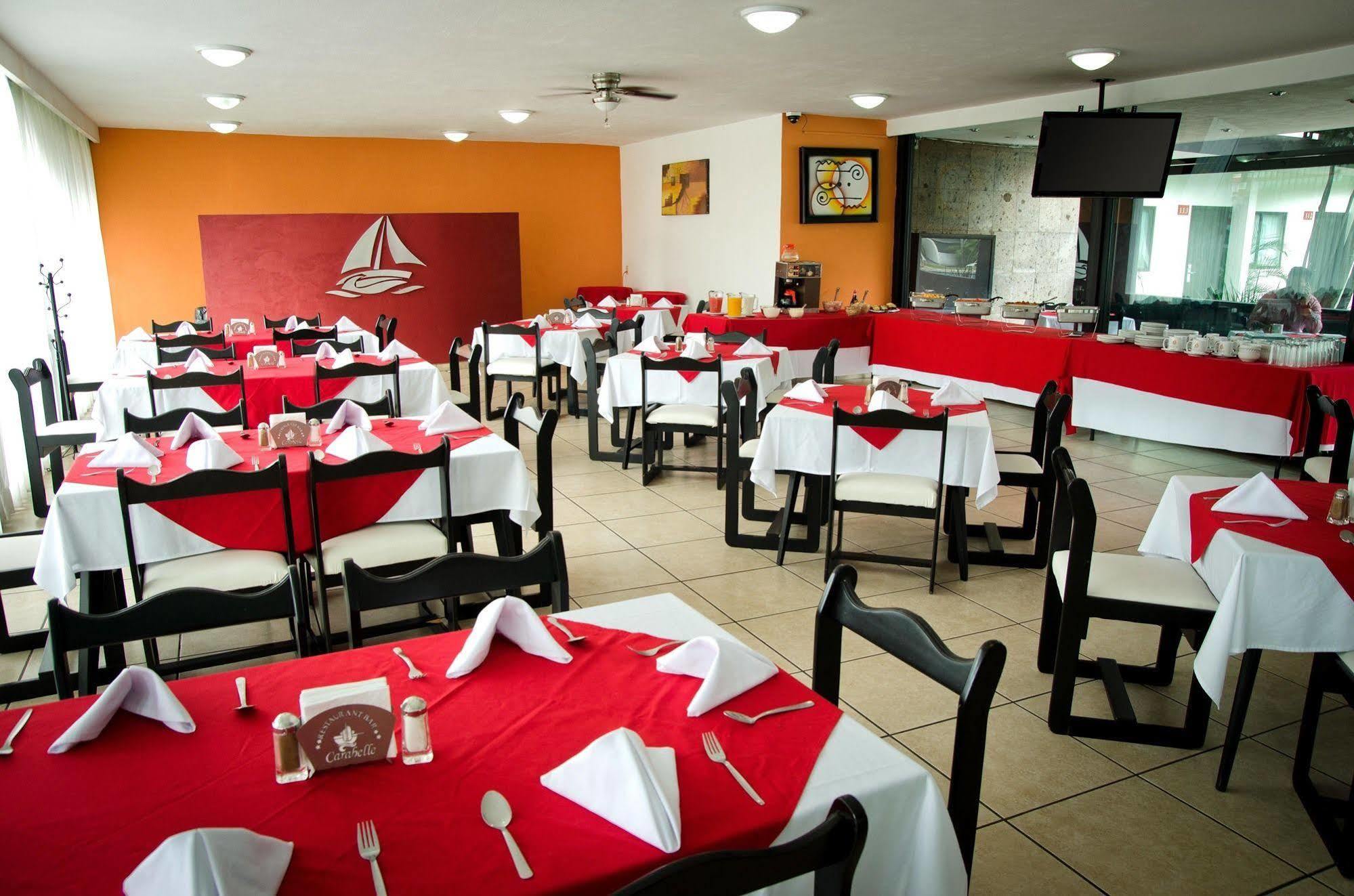 Hotel Portonovo Plaza Expo Zapopan Buitenkant foto